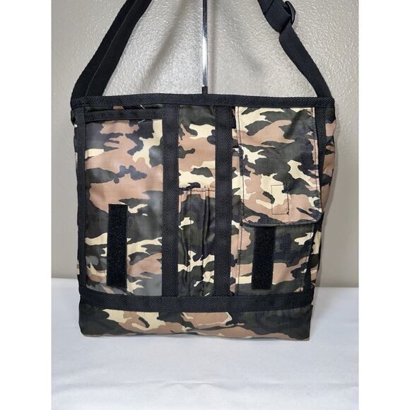 LeSportSac Vintage NOS USA Made Large Camouflage Camo Flap Messenger Bag NWOT 1 - Picture 2 of 10